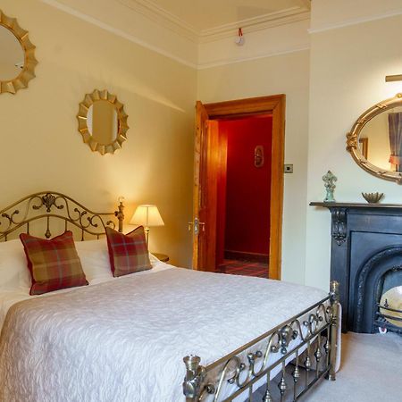 Harrisons Hall Bed & Breakfast Hotel Mold Eksteriør billede