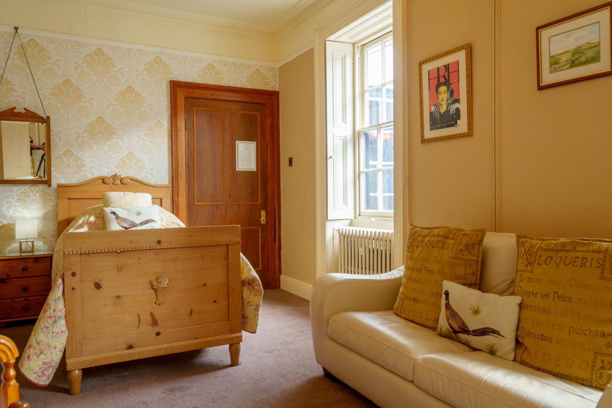 Harrisons Hall Bed & Breakfast Hotel Mold Eksteriør billede